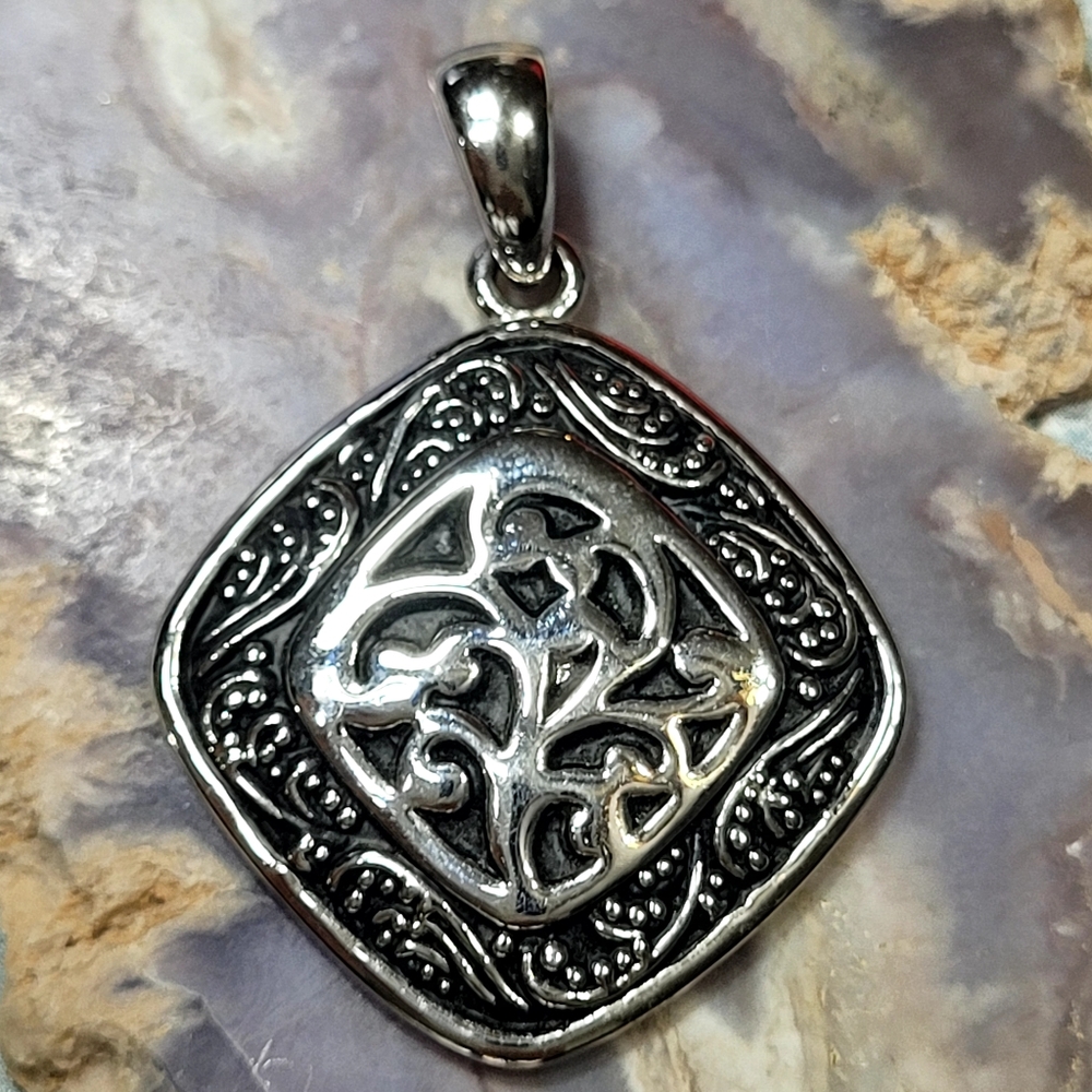 Lia Sophia Silver Pendant